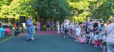 28 июня 2022 года во дворе между домами 25 и 27 по ул. 1-я Останкинская состоялось праздничное мероприятие, рис.13