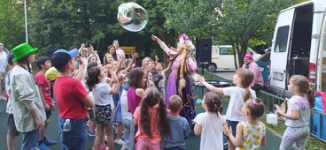 28 июня 2022 года во дворе между домами 25 и 27 по ул. 1-я Останкинская состоялось праздничное мероприятие, рис.17